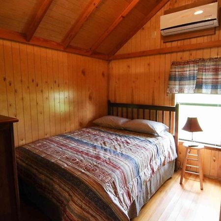 Lakefront Cedar Cabin - 6 Mead エクステリア 写真