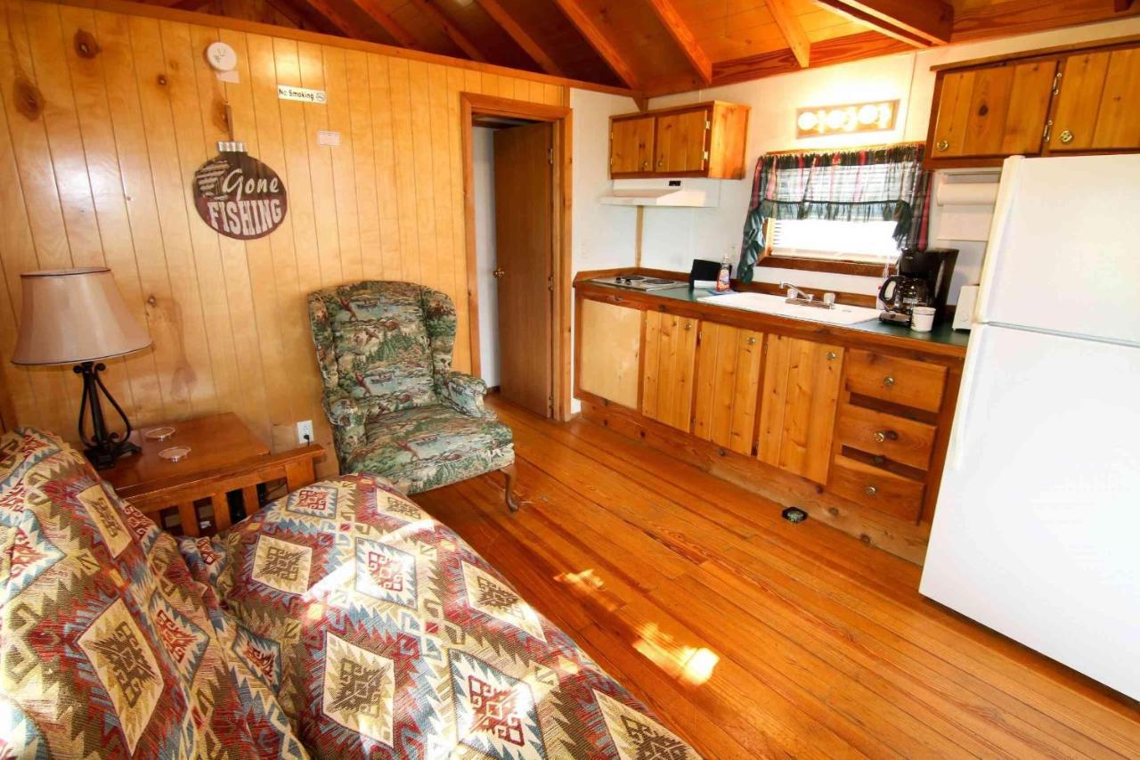 Lakefront Cedar Cabin - 6 Mead エクステリア 写真